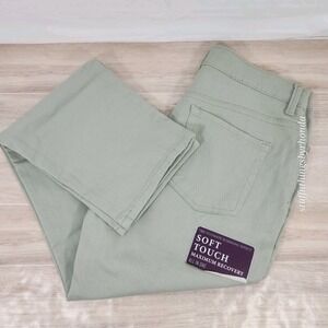 Gloria Vanderbilt "Amanda" Desert‎ Sage Green Size 8P Original Slimming Jean